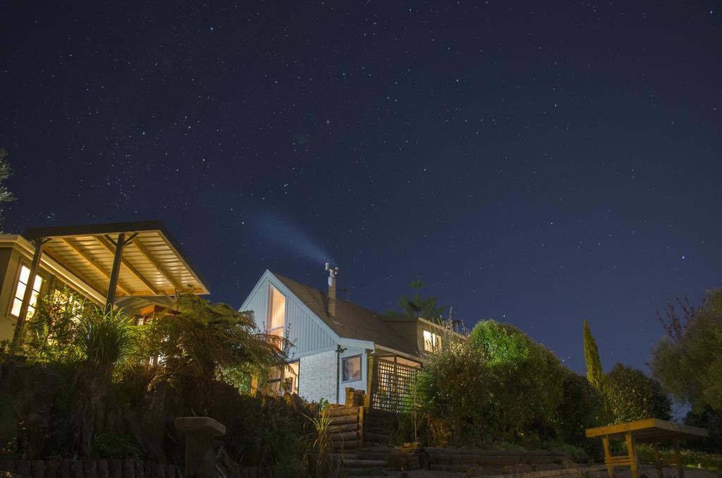 Starry Nights Cabin Fever Waikino ภายนอก รูปภาพ